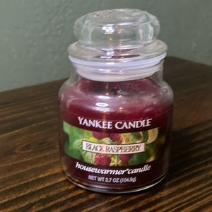 Yankee Candle “Black Raspberry”